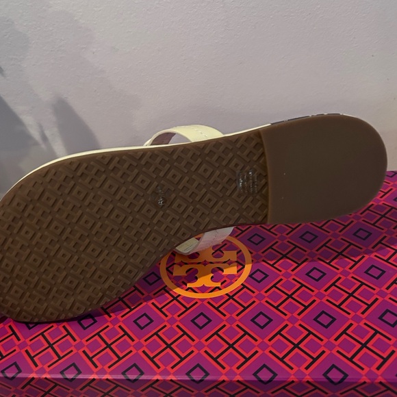 Tory Burch Miller Patent Sandal
Floral 6 - Picture 3 of 4